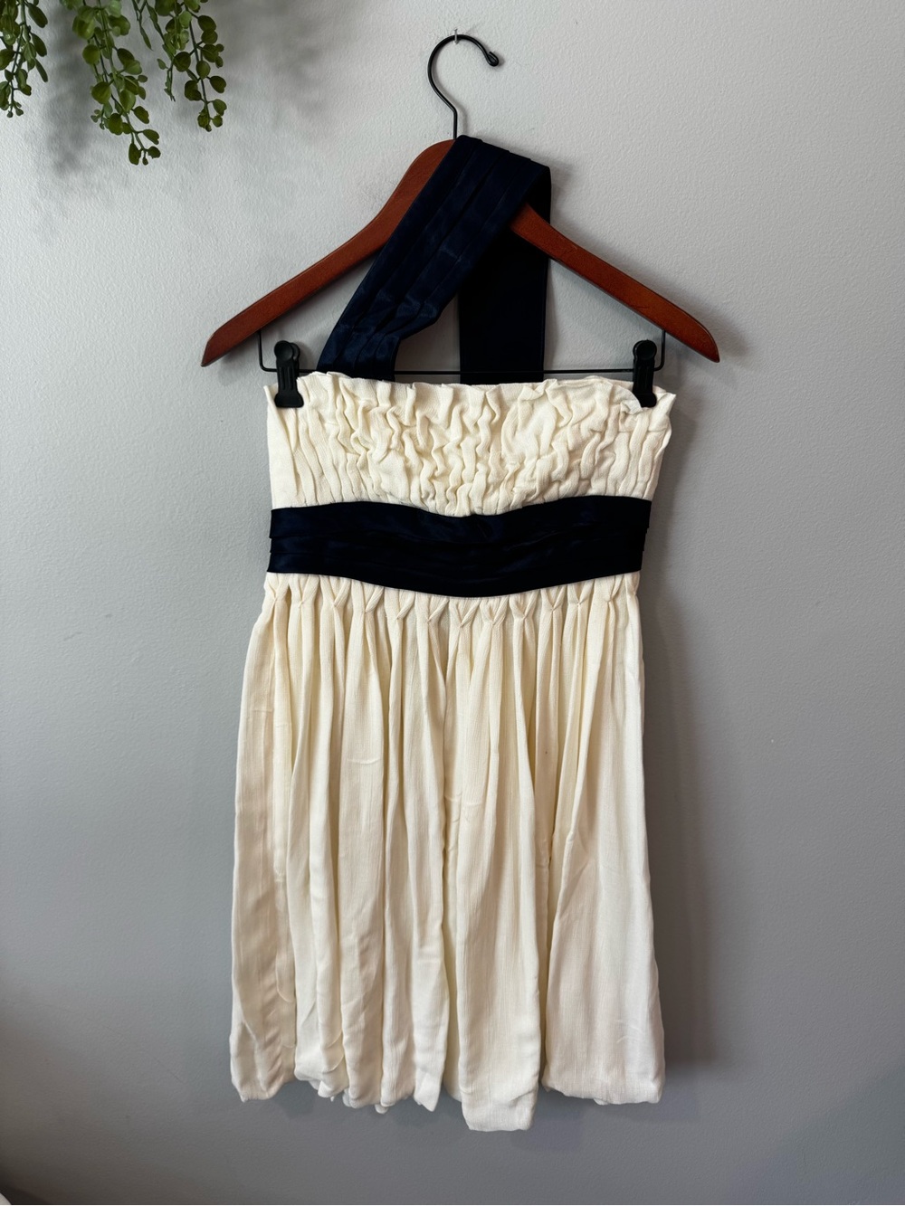 Koel One-Shoulder Cream and Black Cocktail Size 6 Dress
